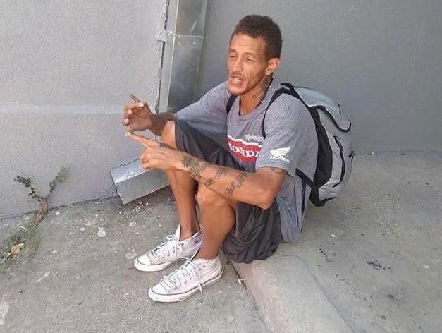 NBA挣千万退役能享福？看看他们真实生活，有人凄惨沦落为流浪汉