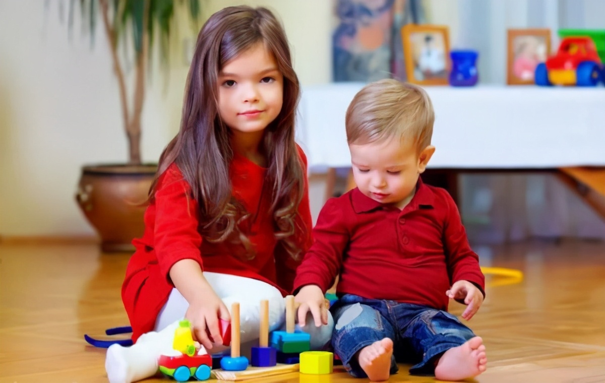 9岁孩子突然口吃结巴说不出话,2岁多孩子突然有点结巴