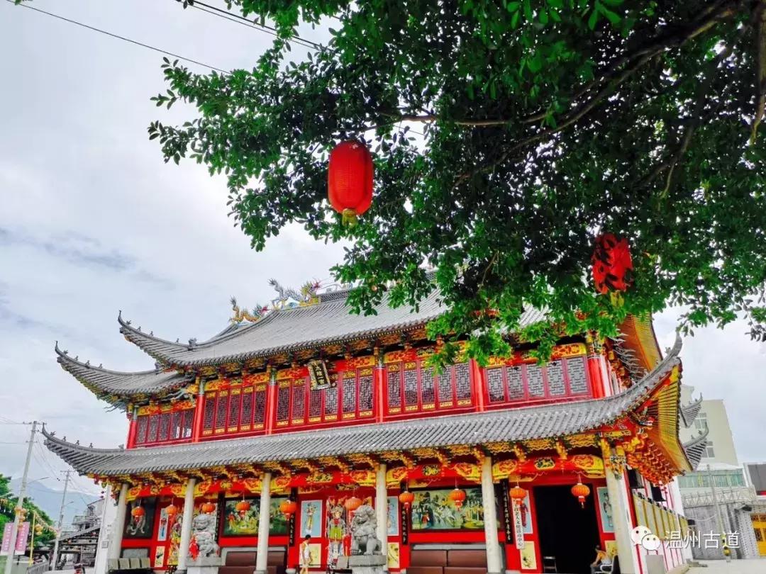 平阳鸣山古村落图片,千年古村平阳县鸣山村古城夜景
