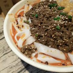 我只吃小面!打卡了这家手工粉后我真香了