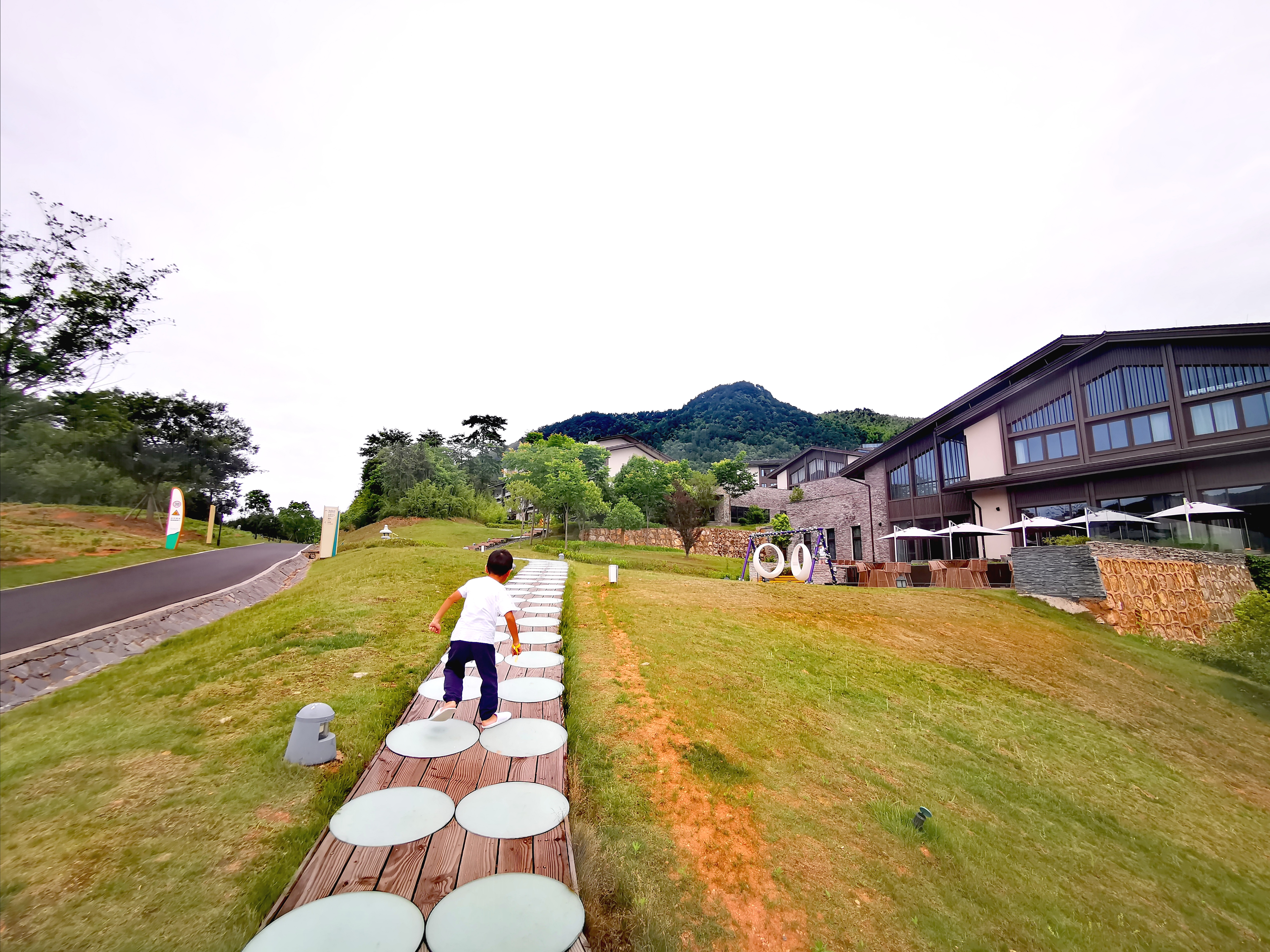 带娃体验生活好去处,带娃去最好的亲子酒店