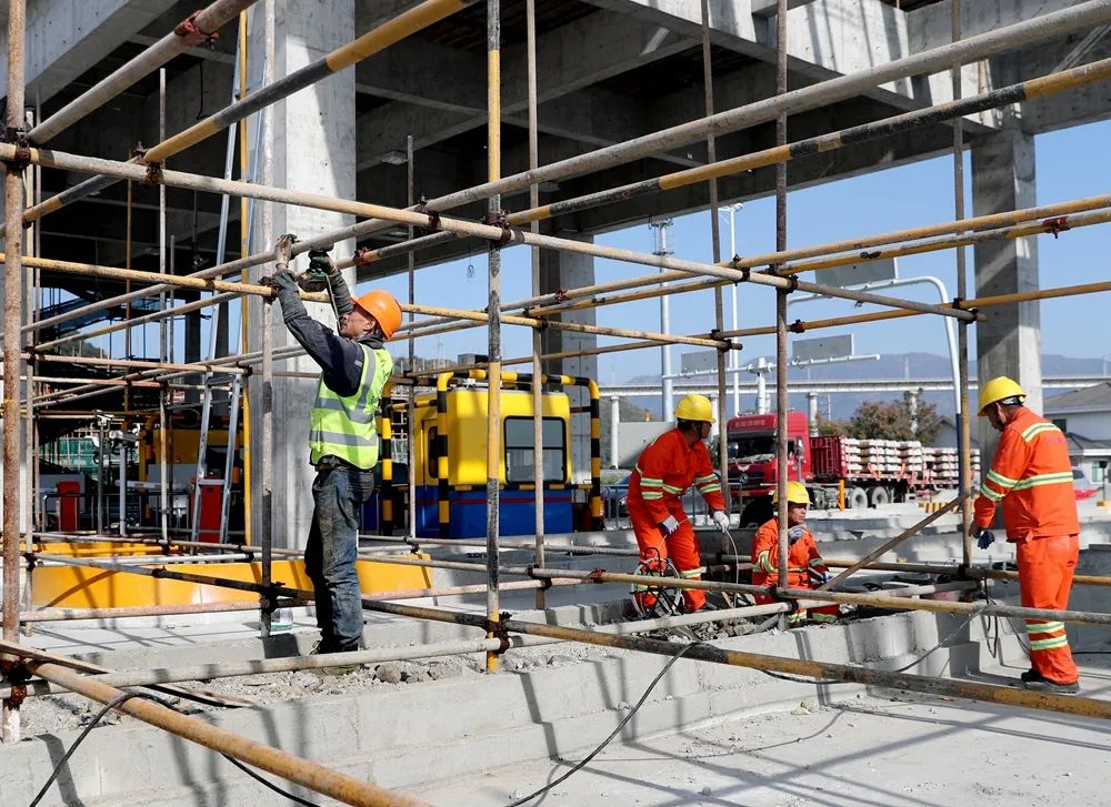 冲！市区连接线“最后一战”
