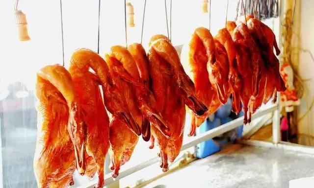 烤鸭子18元猫腻,活鸭卖五十烤鸭为什么只卖十九