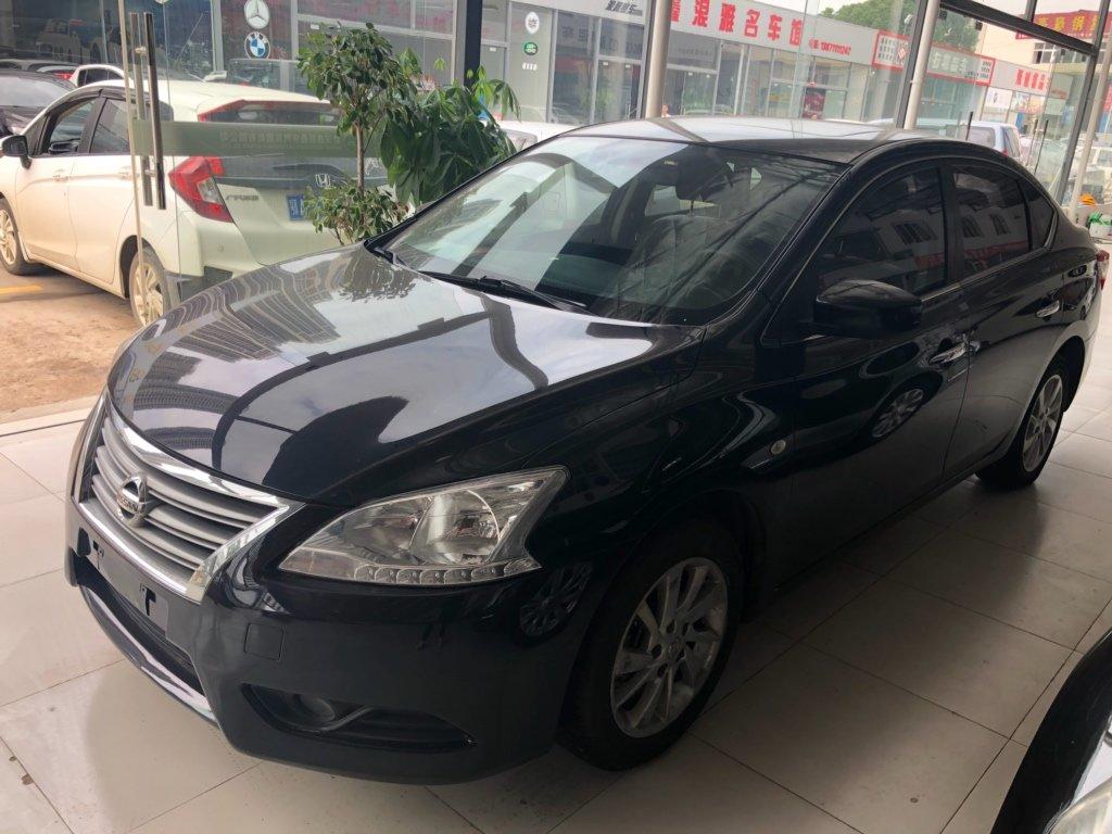 新款六座日产骊威,2020款日产骊威内饰图片