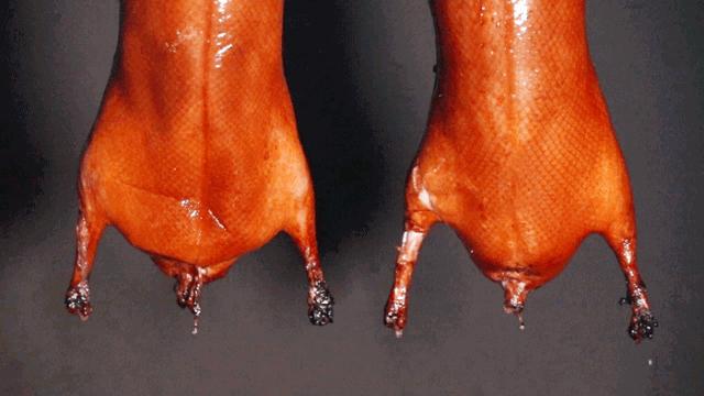 来北京吃涮羊肉烤鸭,在北京吃烤鸭最正宗的地方