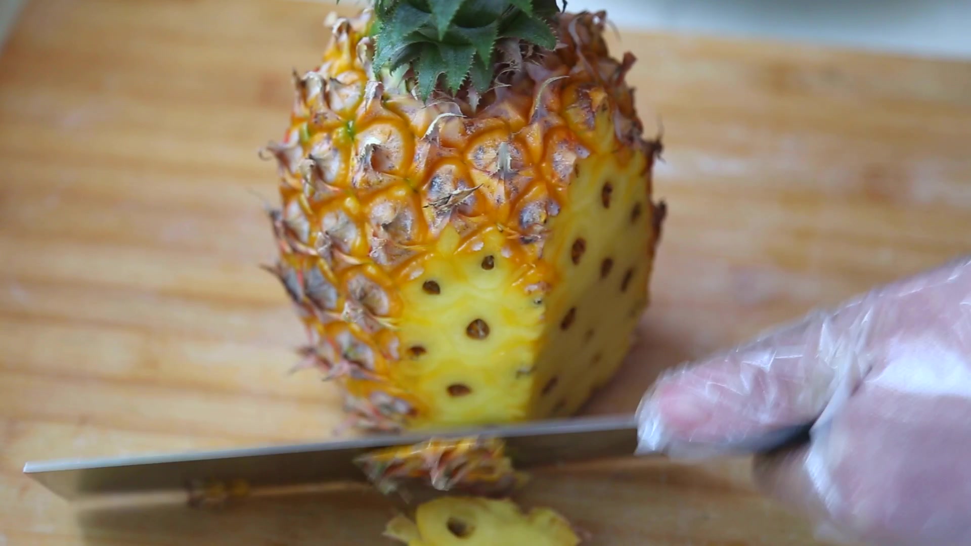 懒人快速削菠萝,如何快速削菠萝不浪费