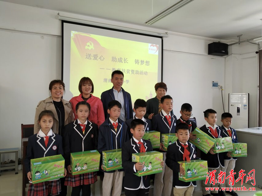 打好教育扶贫硬仗决战脱贫攻坚,做好教育扶贫巩固脱贫攻坚成效