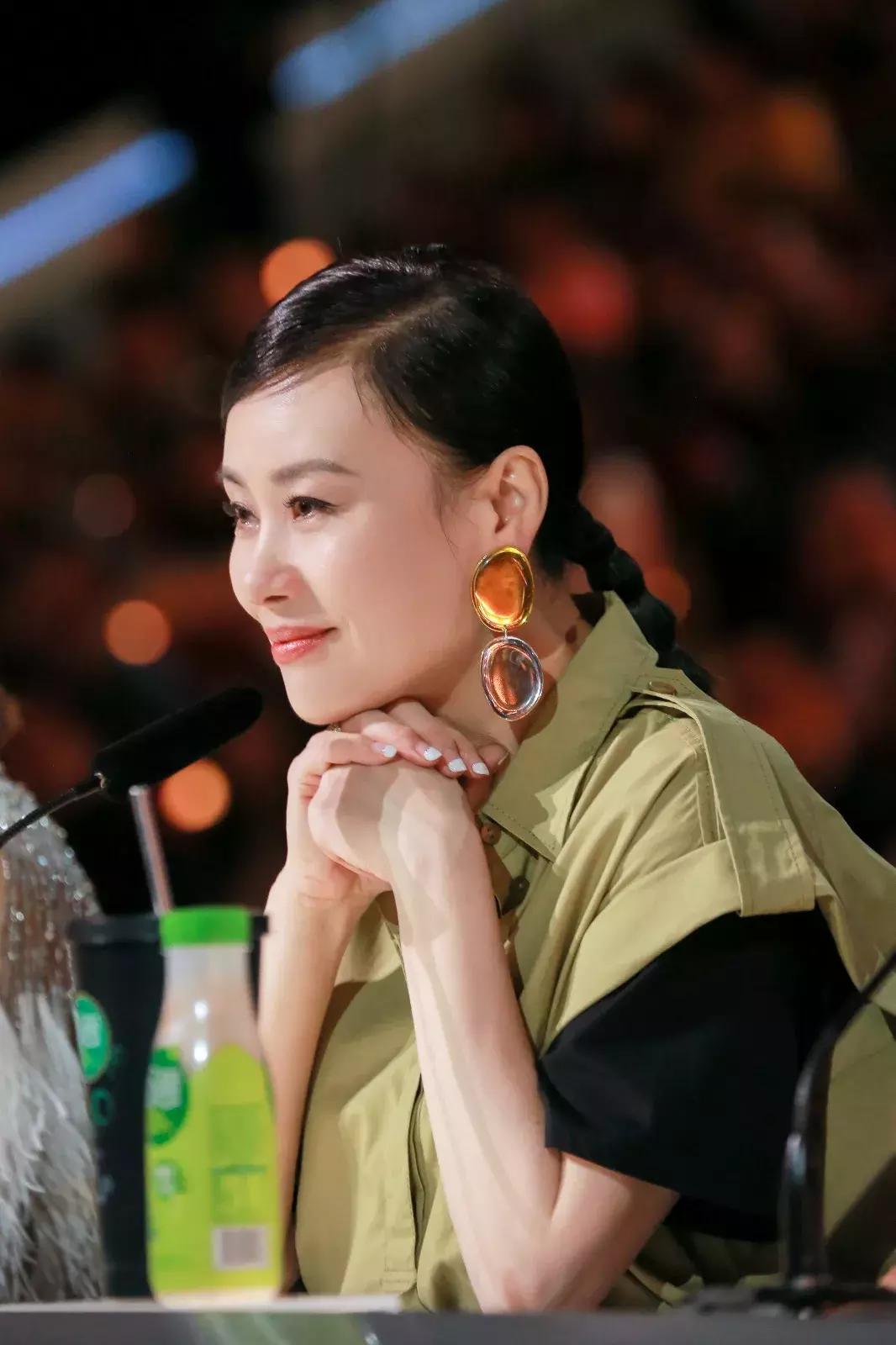 《巅峰之夜》:比顶级才艺更触动人心的,是跨越国界的共通情感