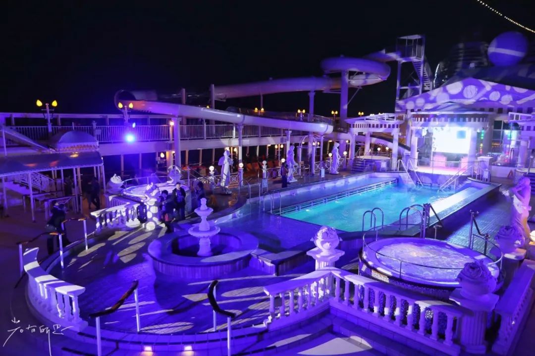 带着父母坐游轮到日本旅游,搭上邮轮去带着全家去旅行