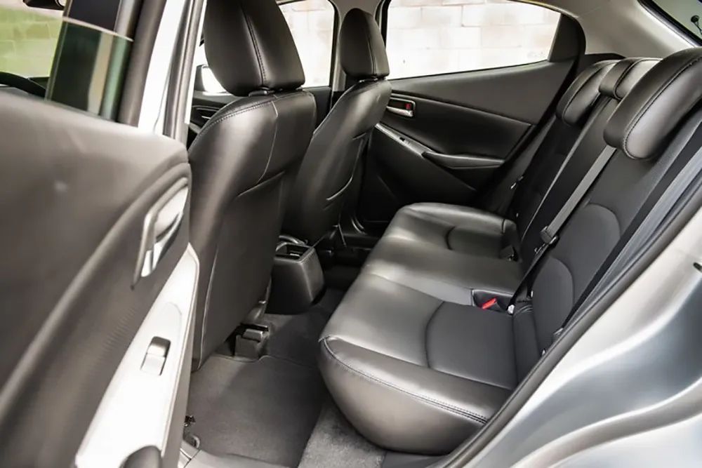 yaris鍥藉浠锋牸,涓扮敯yaris缇庣増