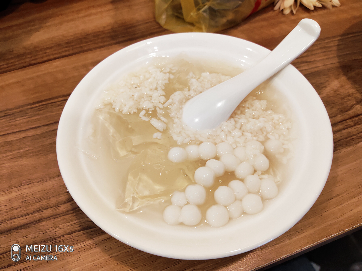 魅族16xs前置摄像拍照好模糊,千元三轴航拍机