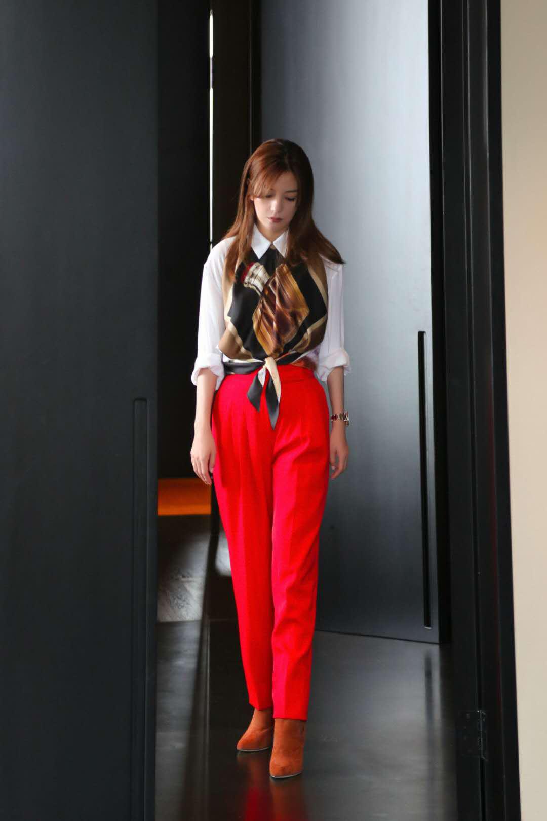 小白鞋淘汰了现在流行什么鞋,小白鞋过时了吗