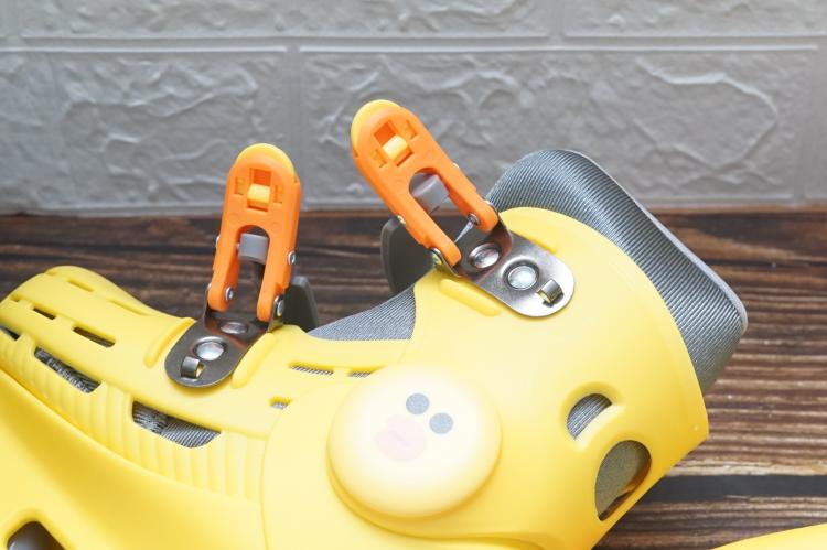 柒小佰轮滑鞋儿童6-12岁,轮滑就该这么玩