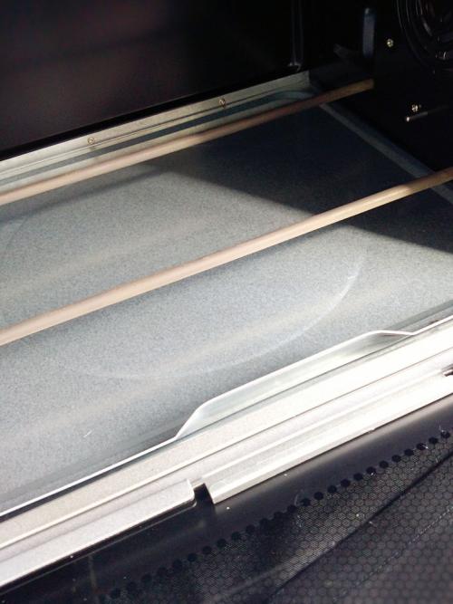 烤箱的清洗方法和注意事项,烤箱烤红薯烤箱盘脏了怎么清洗