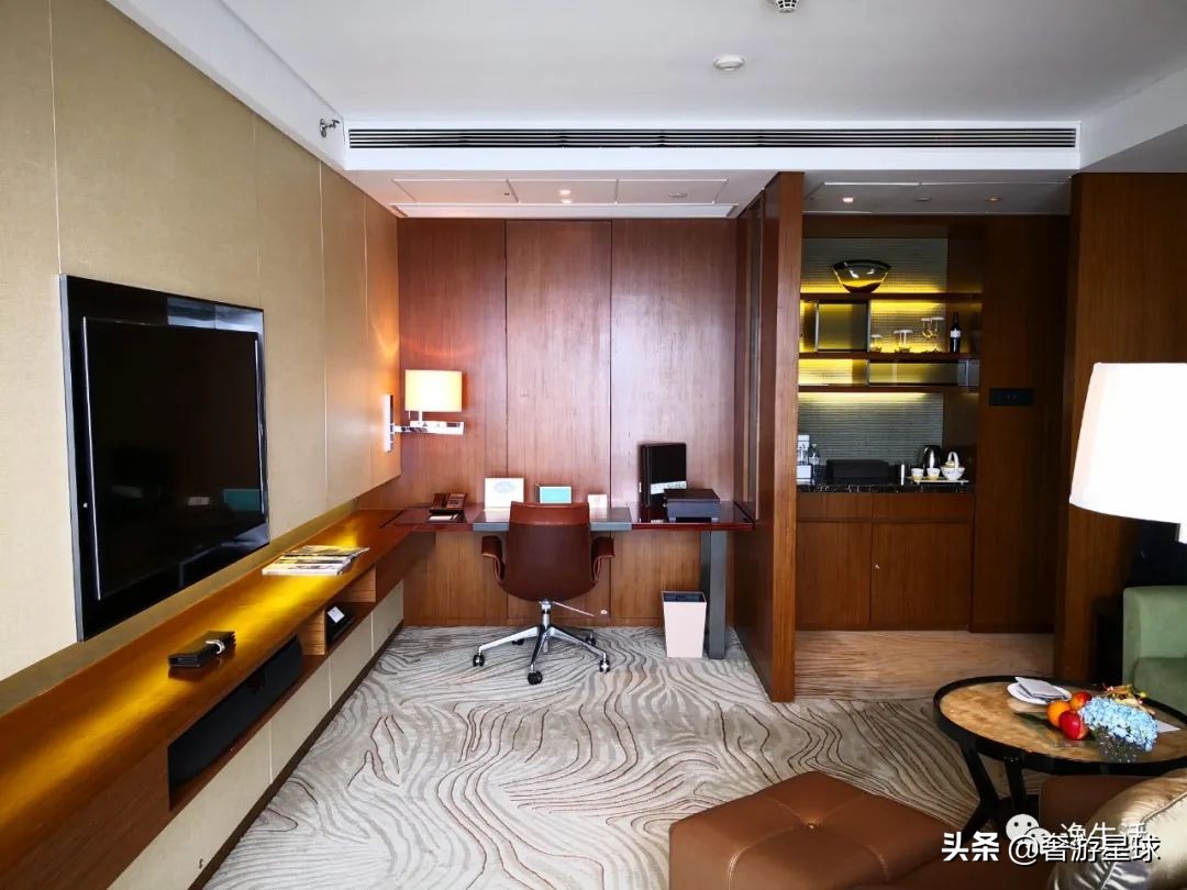 神の战|丽思、柏悦、MO、四季,陆家嘴7大奢华酒店谁是你的最爱?