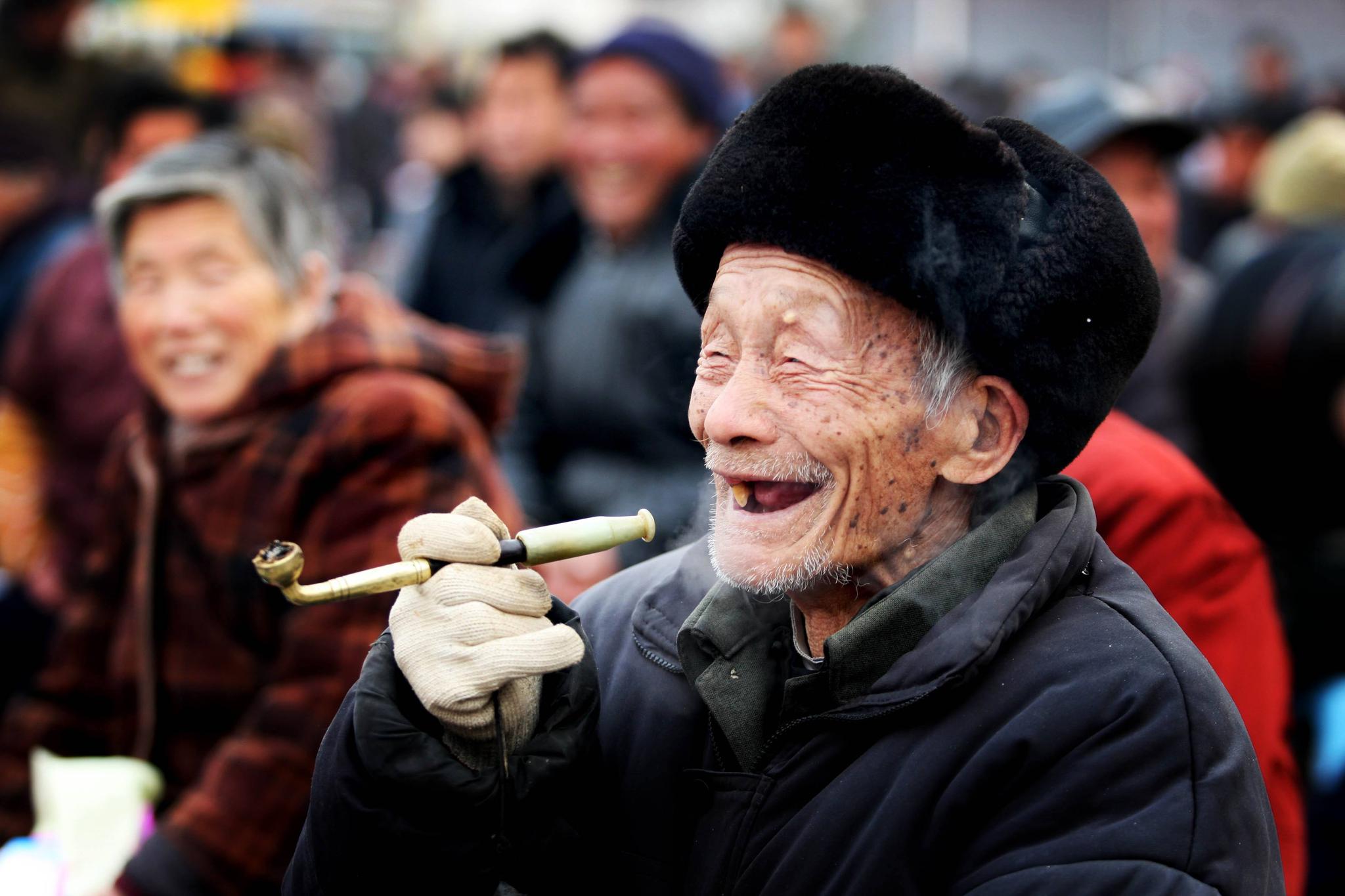 80岁老人住院摔骨折医院有责任吗,80岁老人腿摔骨折了要打针吗