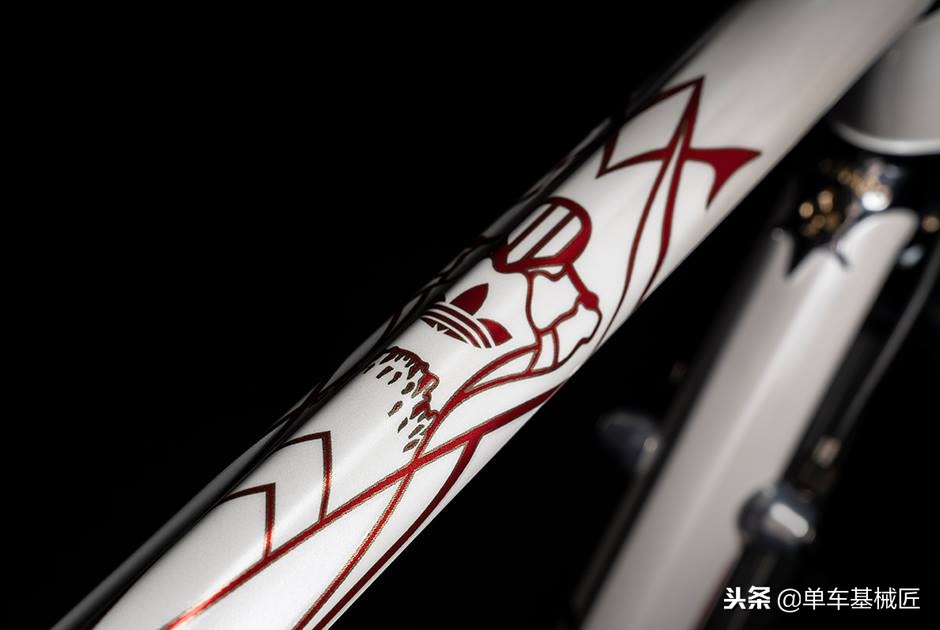 阿迪达斯ozweego系列全部配色 (阿迪达斯copa 为什么不迭代了)