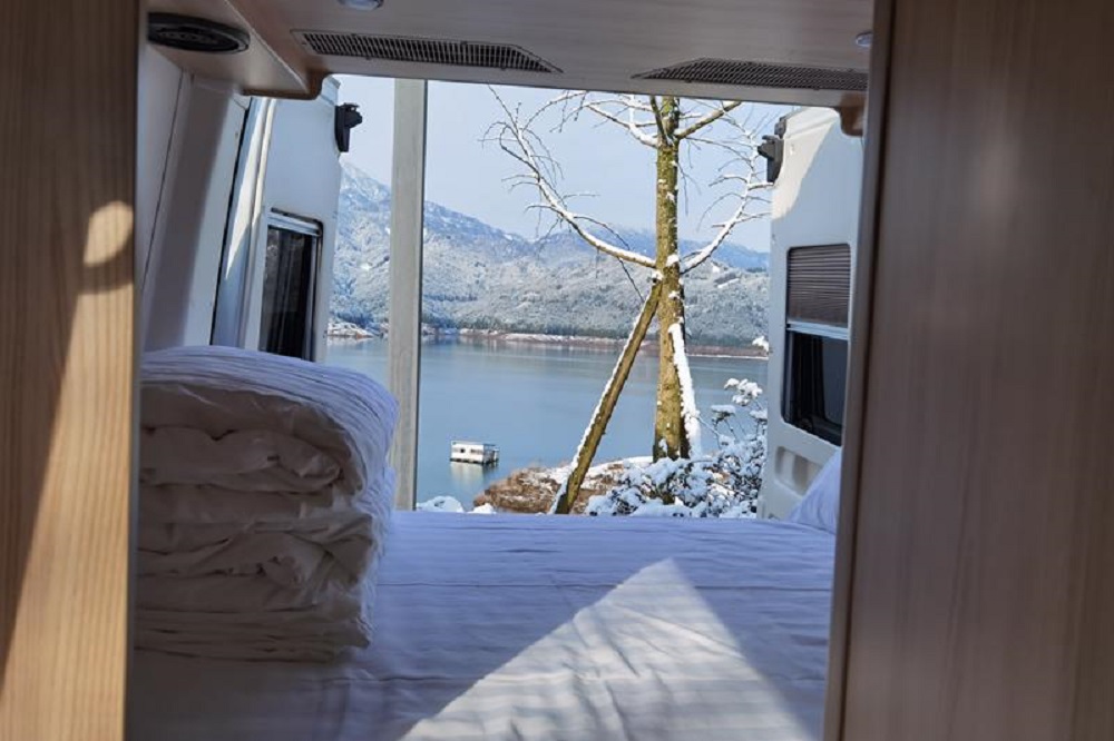 上汽大通v80柴油房车 (最新款大通短轴b型房车试驾)