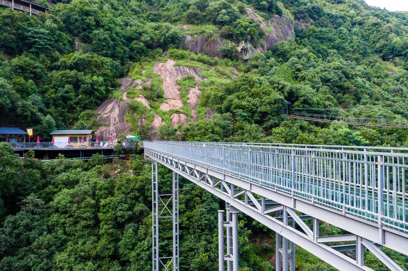桐庐山湾湾漂流门票多少,桐庐山湾湾漂流景区在什么地方