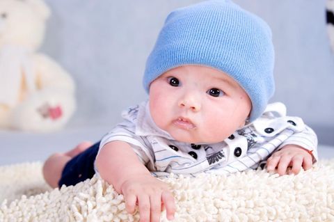 宝宝斜视吃什么,宝宝眼睛斜视可以哭吗