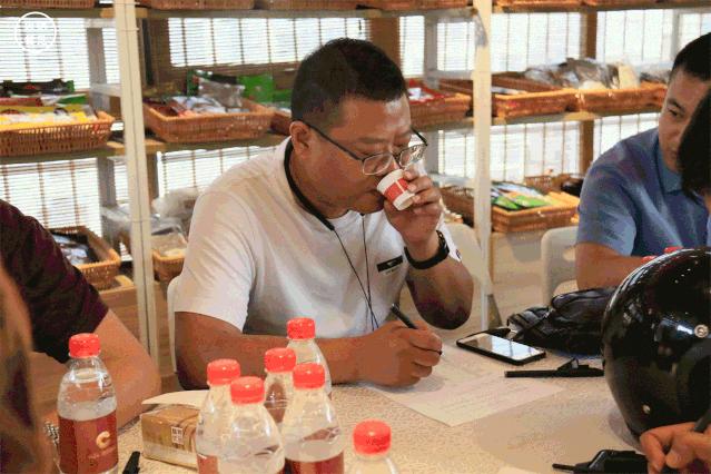 呷哺和海底捞番茄底料,海底捞和呷哺呷哺的火锅底料