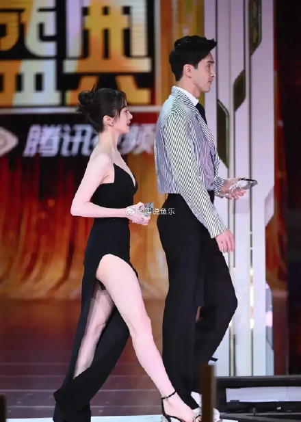 热巴杨幂刘亦菲同台,杨幂热巴刘亦菲高圆圆