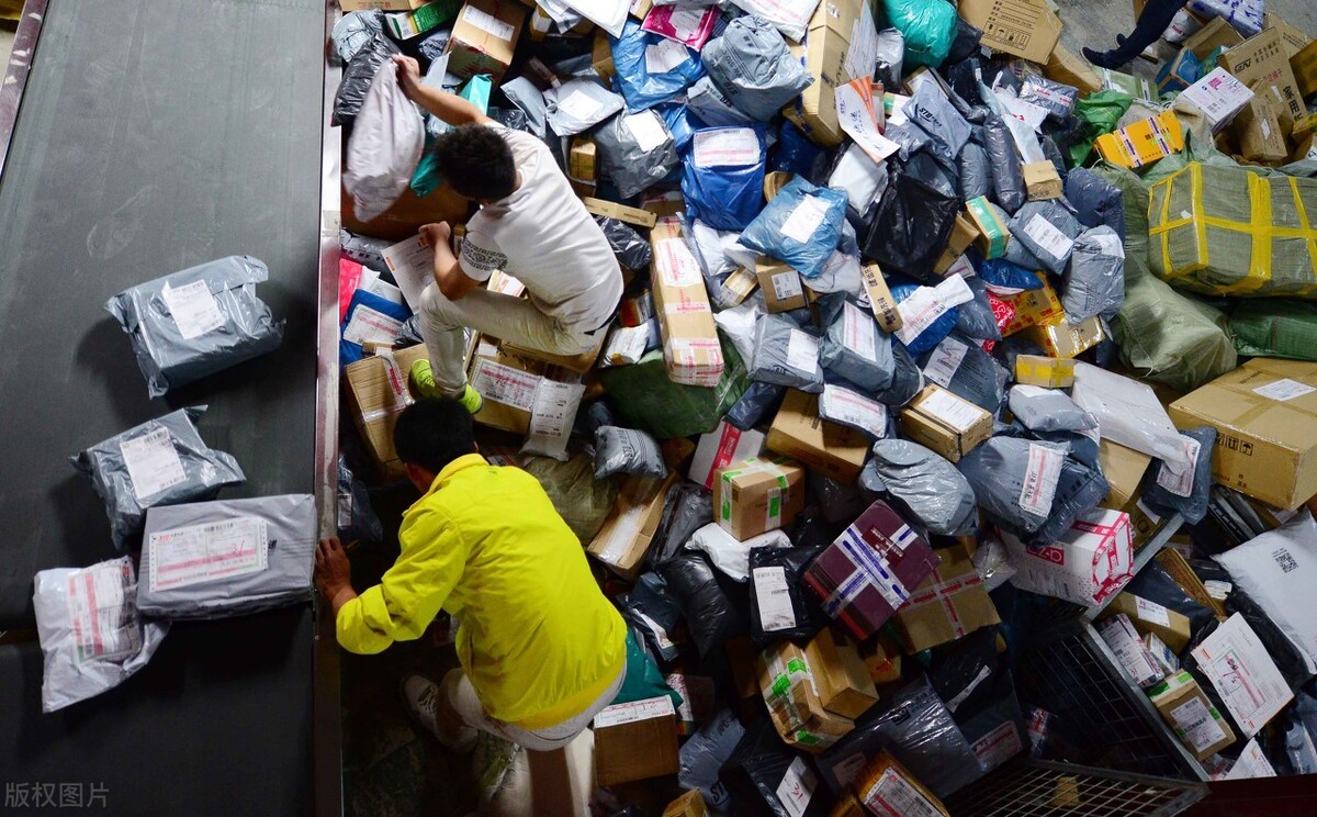 快递小哥5年挣260万完整视频,快递小哥一个月到底挣多少钱