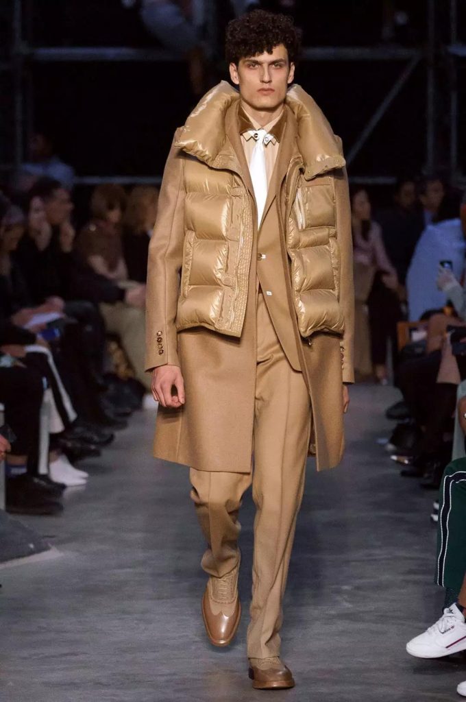 赵薇不为人知的故事,赵薇出席burberry视频