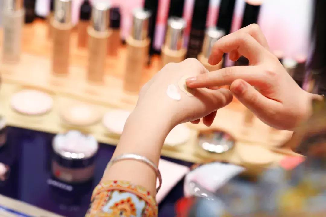 可以提升妆容质感的化妆品,提升妆感化妆产品