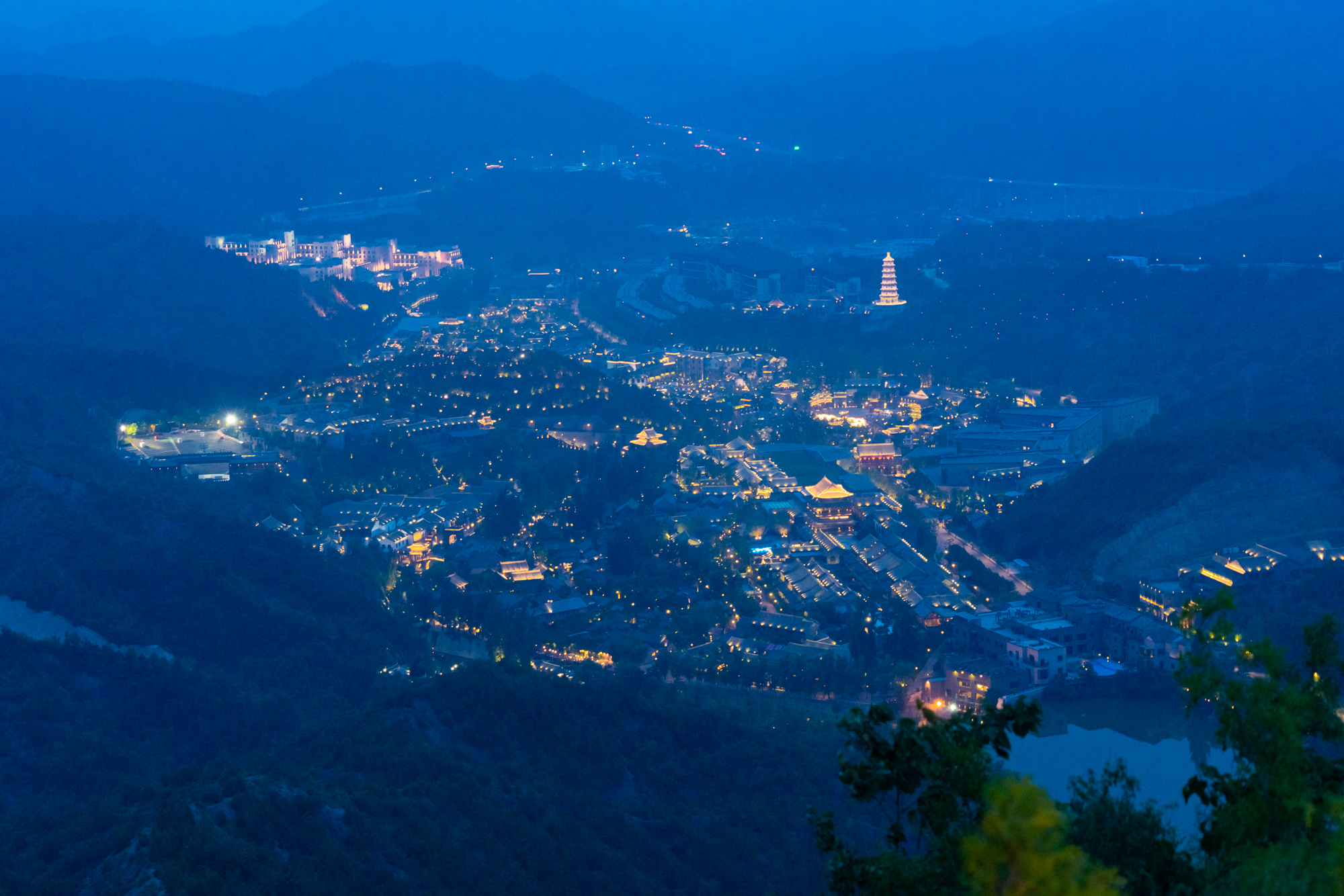 司马台长城的壮观雄奇+北方人的梦里水乡,都在这座京郊水镇了