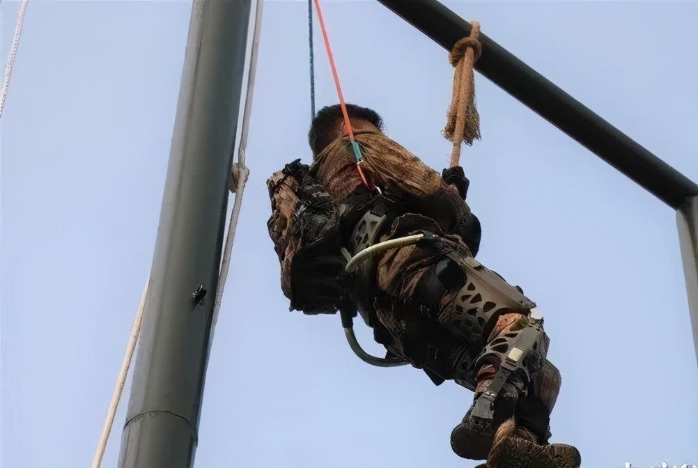 给边防部队最好的装备,边防军人负重装备