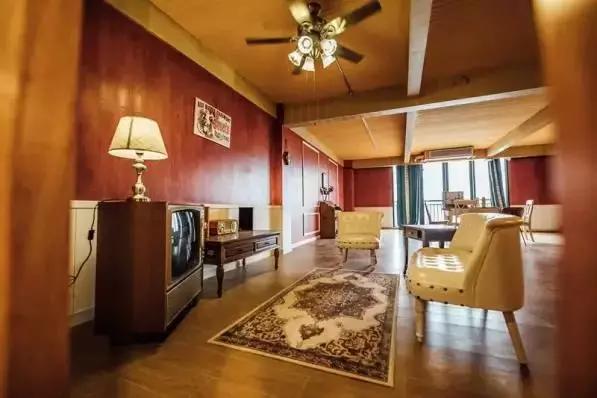 旧厂房改造文创园,淄博文创集市旧厂房改造陶艺