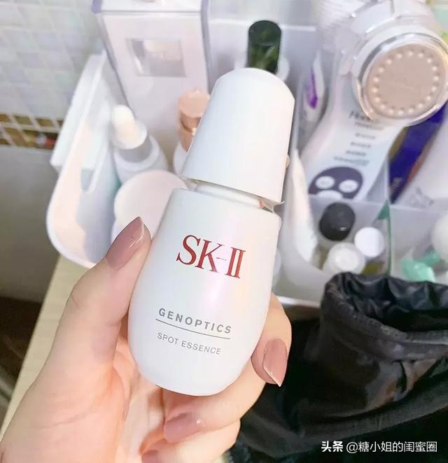 日常保养护肤品清单中的必备单品 (护肤品推荐排行榜前十名精华)