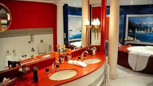 见识一下全球最豪华的七星级酒店,中国第一家七星级酒店远超迪拜