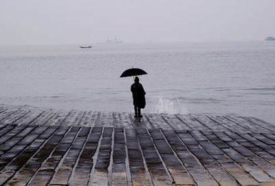 抑郁症极度痛苦的时候怎么缓解,抑郁症患者如何度过难熬的时期