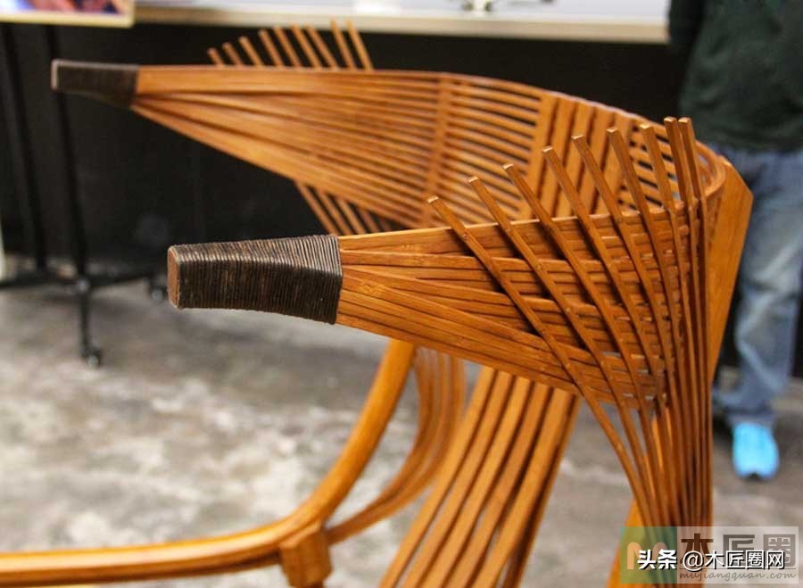 竹子编织的竹椅,用竹子制作的小竹椅