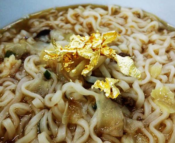 最豪华的泡面加龙虾,超豪华泡面海鲜大餐