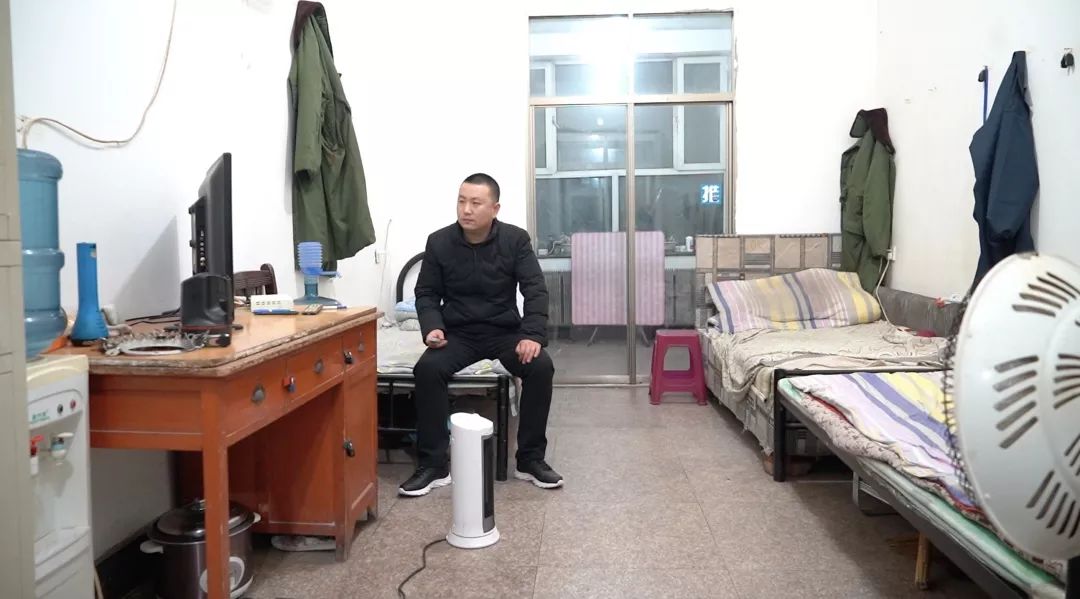 我跟网红灵车司机一起接了几次乘客