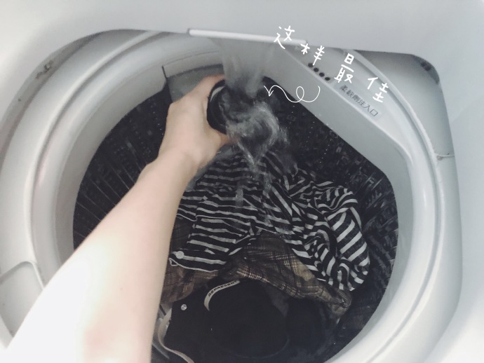 衣服脏了洗衣服的妙招技巧,怎么洗衣服才不会把衣服越洗越旧