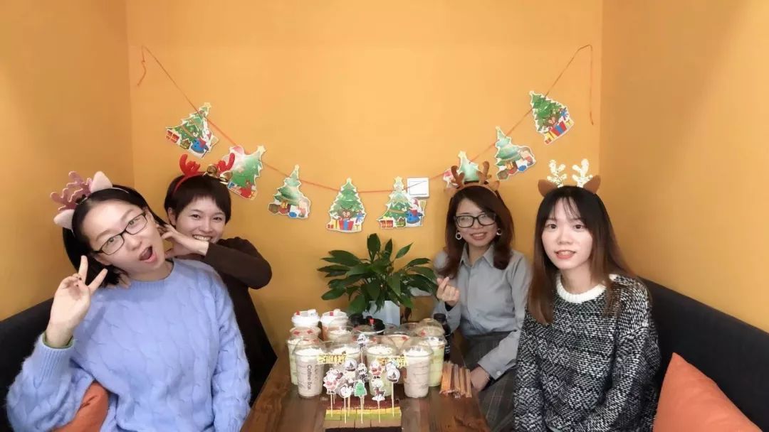 圣诞将至全球各地花式迎接,世界各地迎接圣诞节