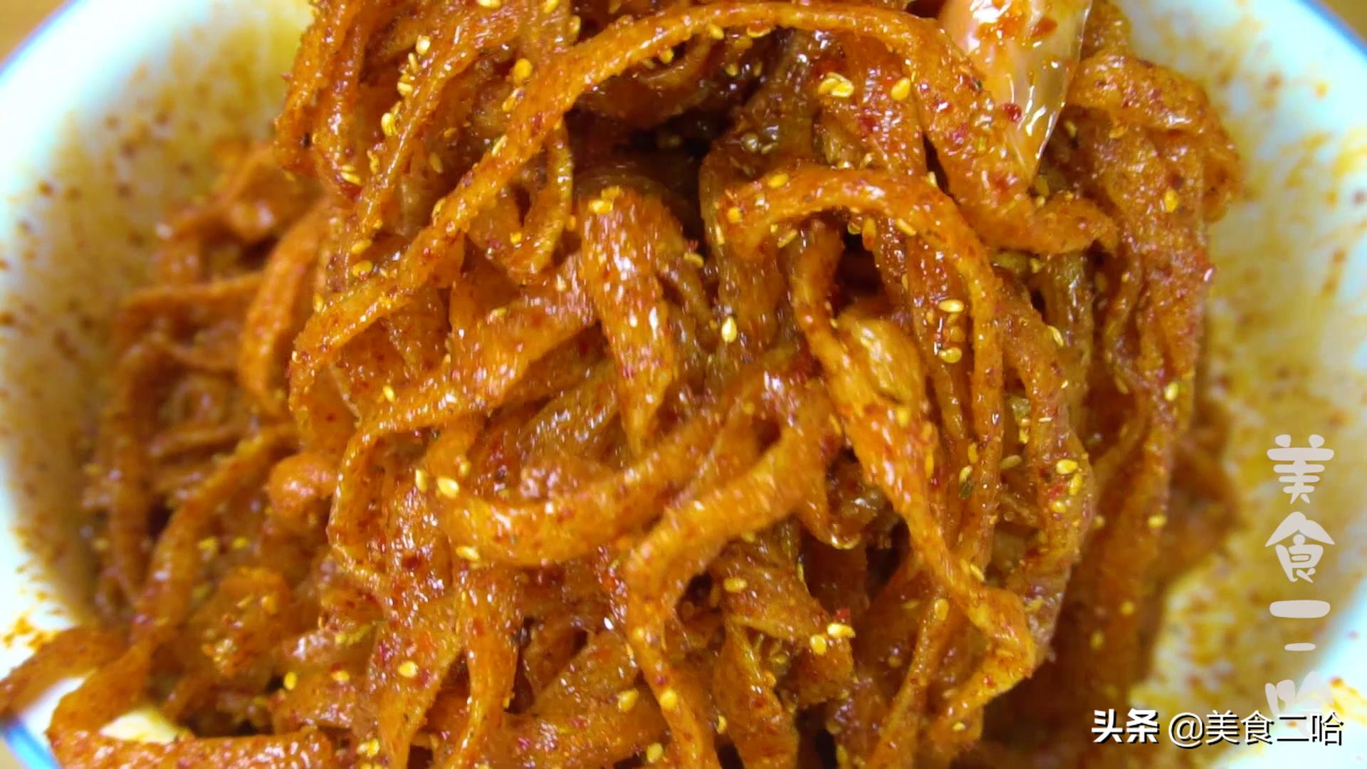 辣条不健康食品的做法,辣条的不卫生做法