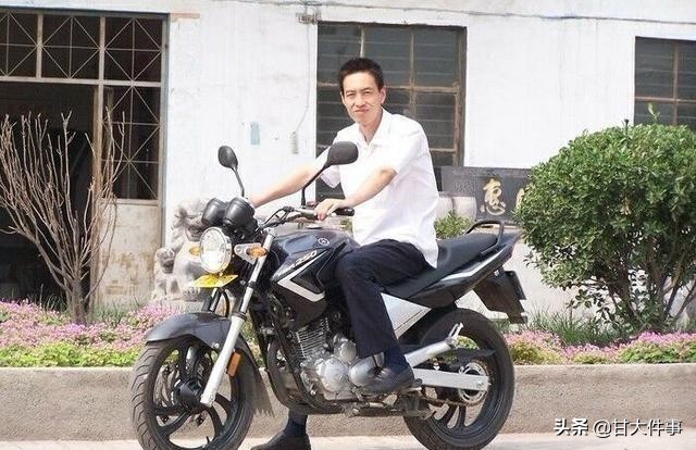 3000多公认最好的三款摩托车,10年前最普通的红色摩托车