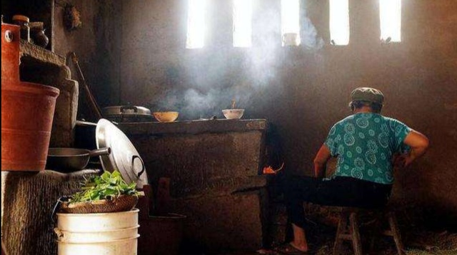 有个什么都要管的婆婆怎么办,有个啥事都要找儿子的婆婆怎么办