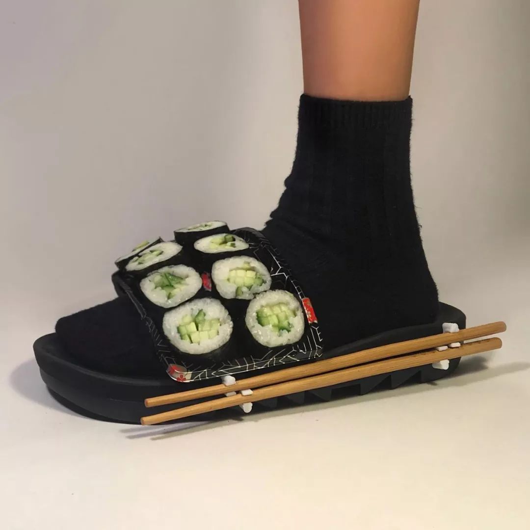 白天正经设计师晚上副业,一个不务正业设计师搞笑视频