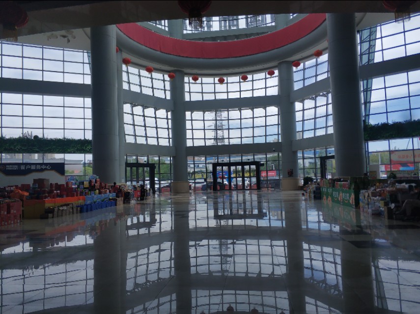 *疆新**最大的冷冻食品交易市场在这里!里面东西齐全建的也很大气!