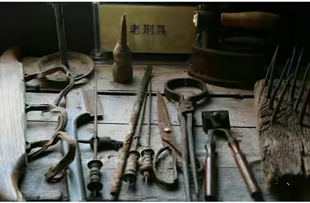 日军泯灭人性的酷刑:铁丝穿*体下**、穿火背心、口吞火炭,变态至极