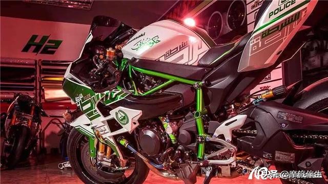 迪拜的警车是什么车,迪拜霸气的警车