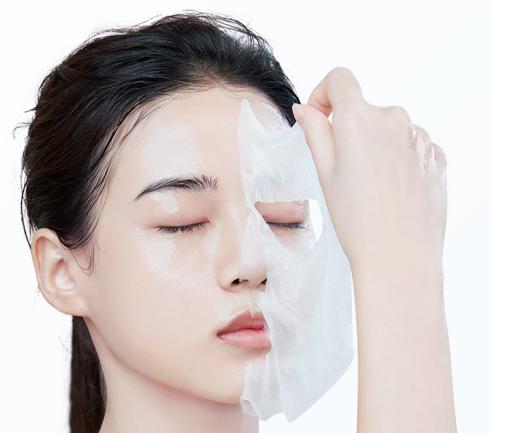 冬天敷面膜有什么好处和功效,冬天敷面膜的功效和作用