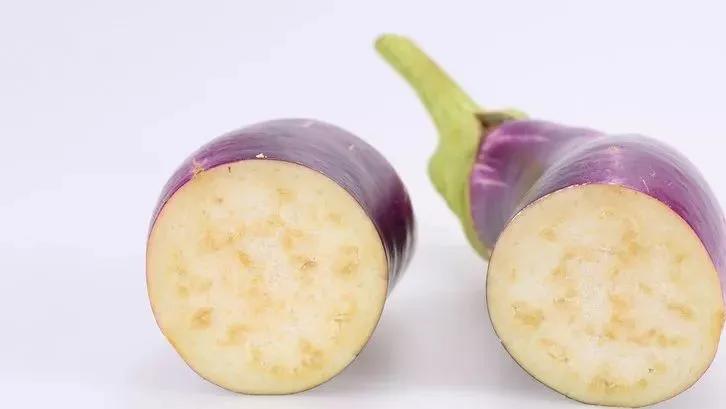 茄子不要炒着吃教你一招,专家说茄子尽量少吃