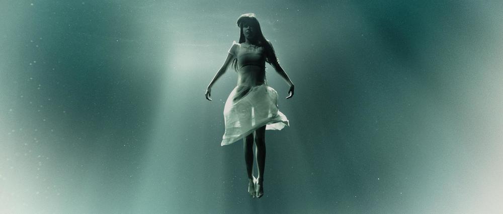 一部恐怖片多个情节,恐怖片视觉冲击风格